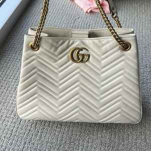 BEAUTIFUL GUCCI MARMONT HANDBAG 100%AUTHENTIC SERIAL NUMBER IN PICTURES